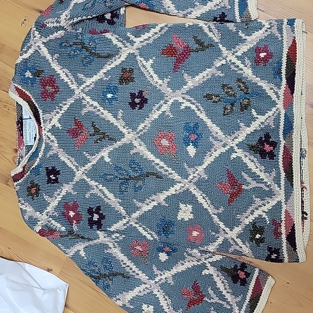 Nomadic Traders hand knitted sweater size medium - Picture 4 of 8